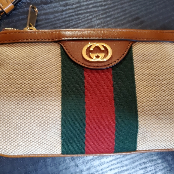 Gucci GG Vintage Style Canvas Wristlet - Picture 2 of 6
